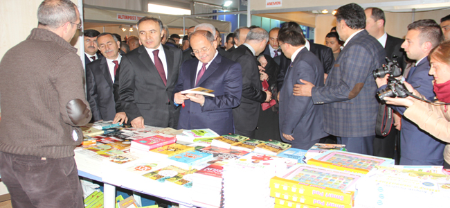 DOĞU ANADOLU BÖLGESİNDE İLK OLAN ERZURUM 1. KİTAP FUARI AÇILDI