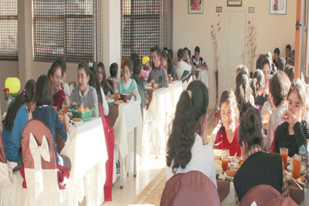 Erzurum öğrencileriyle buluşuyor