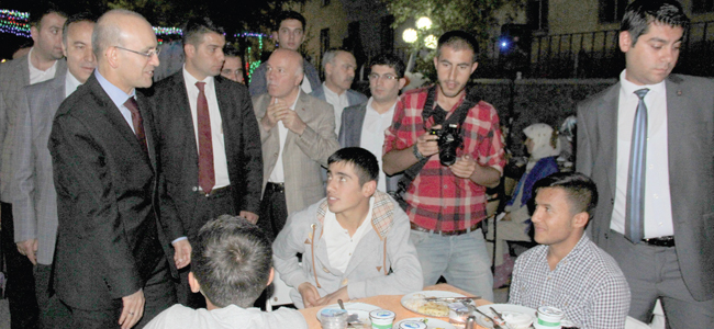 Yetim çocuklarla İFTAR AÇTILAR