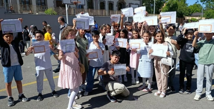 161 bin öğrenci için tatil zili çaldı