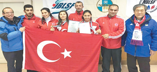 Kızak yarışlarına Türk sporcular damga vurdu