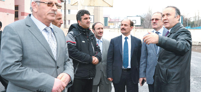 Vali Altıparmak sigarayı  bırakan öğretmenleri tebrik etti