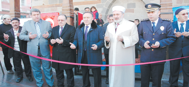 300 yıllık camii restore edildi