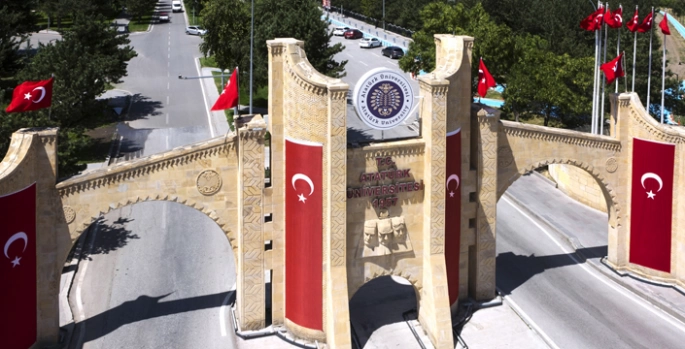 Atatürk Üniversitesi artık tam akredite