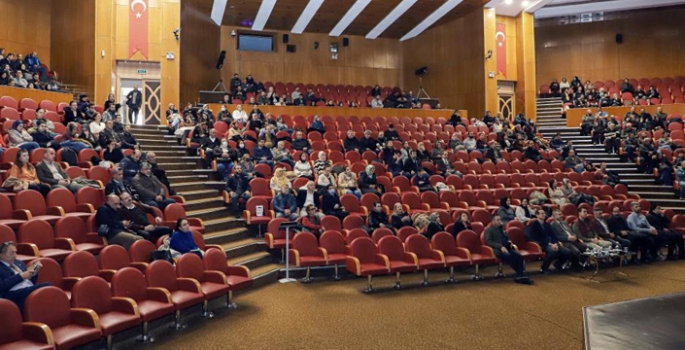 Atatürk Üniversitesi mensuplarına bağımlılıkla mücadele sunumu