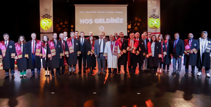 Atatürk Üniversitesi’nde, akademik teşvik ve ödül töreni yapıldı