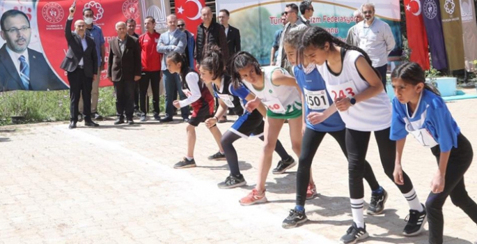 Atletizme Erzurum damgası