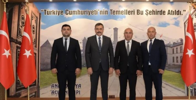 Azerbaycan Heyeti Vali Çiftçi’yi ziyaret etti