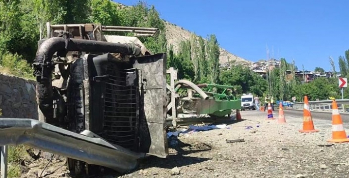 Bakan Tekin ‘ölüm yolu’na el attı