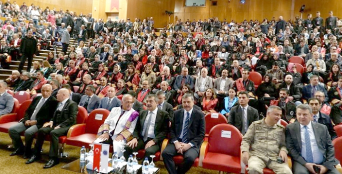 Bakan Tekin: Üniversiteler Bakanlığın politikalarını izlemeli