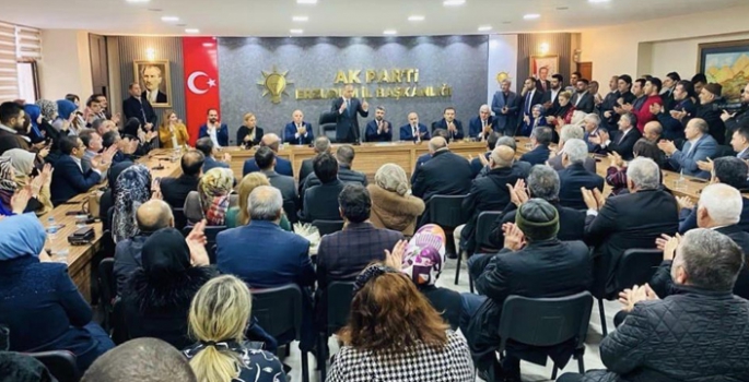 Bakan Yerlikaya, AK Parti İl Başkanlığını ziyaret etti