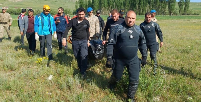 Balık tutarken boğuldu