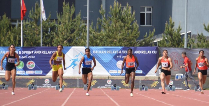 Balkan Bayrak ve Uluslararası Sprint Kupası nefesleri kesti