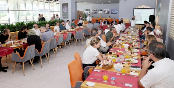 Başarılı öğrencilere burs desteği
