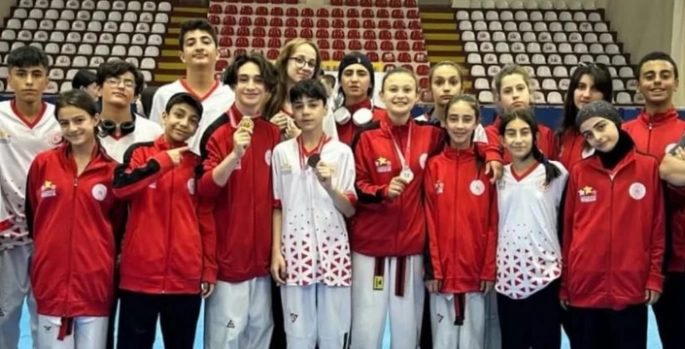 Başarılı sporculara kutlama