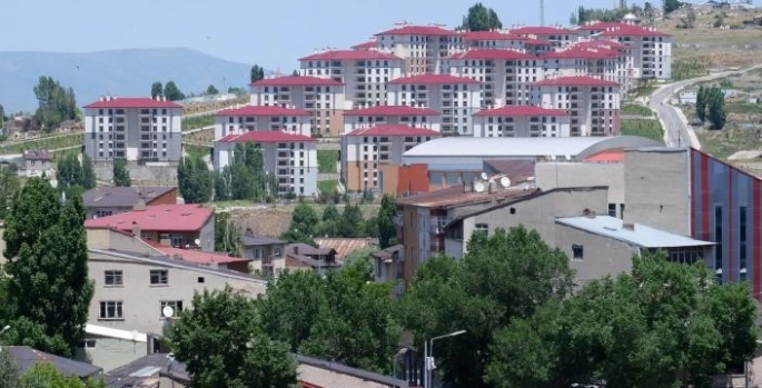 Bir ayda binden fazla konut satıldı