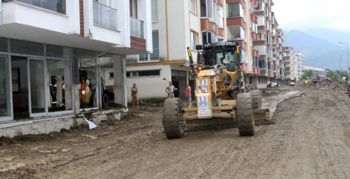 Büyükşehir Arhavi’de gösterdiği özveriyle büyük takdir topladı