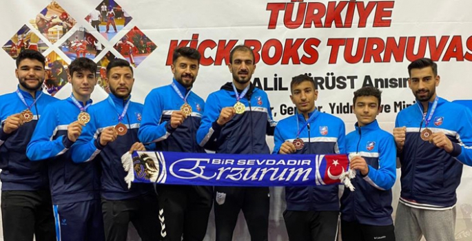 Büyükşehir’in altın yumrukları Ordu’da destan yazdı