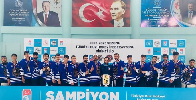 Buz hokeyinde şampiyon, büyükşehir