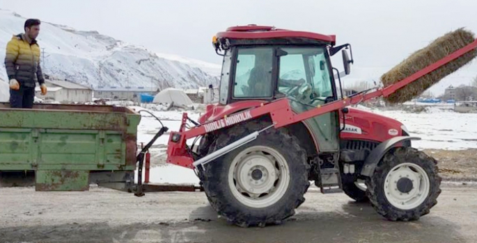 Çiftçinin işini kolaylaştırmak için yaptı