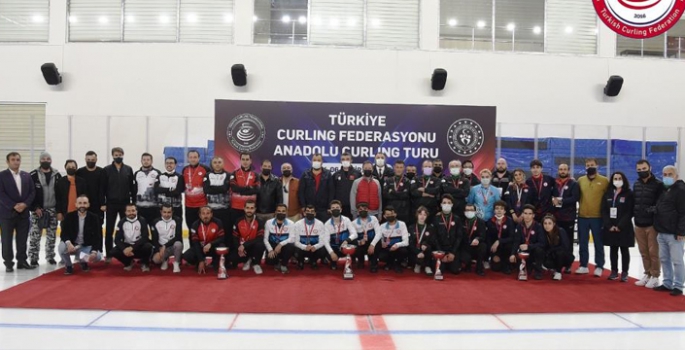 Curlingte Anadolu Kupası Erzurum’un