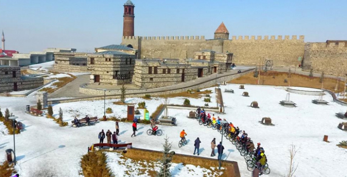 Dağ bisikleti tutkunları Erzurum’da buluştu