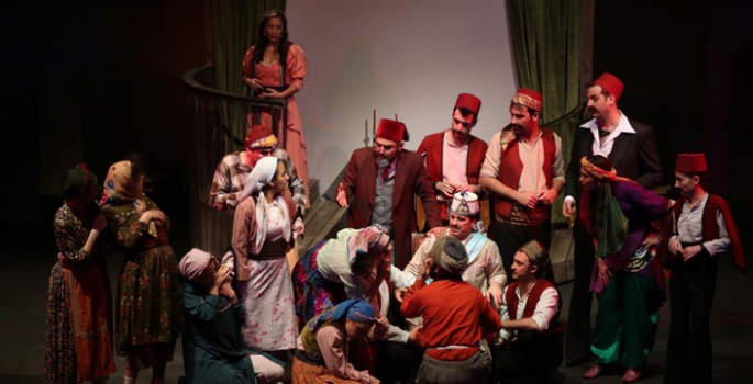 EDT, ‘Aşkımız Aksaray’ın En Büyük Yangını’ oyununu Kayseri’de sahneledi