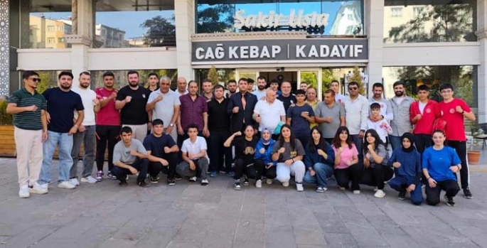 Elmalı, boksörlerle bir araya geldi