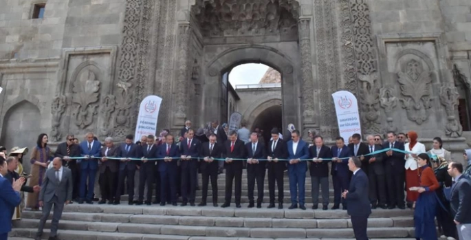 Emekler görücüye çıktı