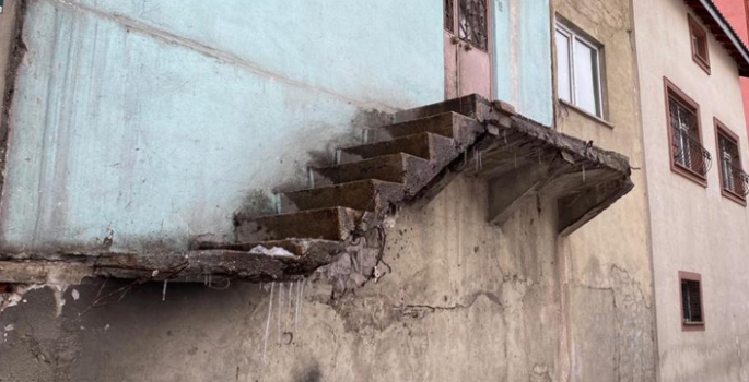 Erzurum’da bir garip olay; Merdiven bir gecede kayboldu