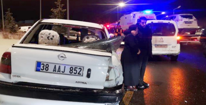 Erzurum’da buzlanma ve kar yağışı kazalara neden oldu