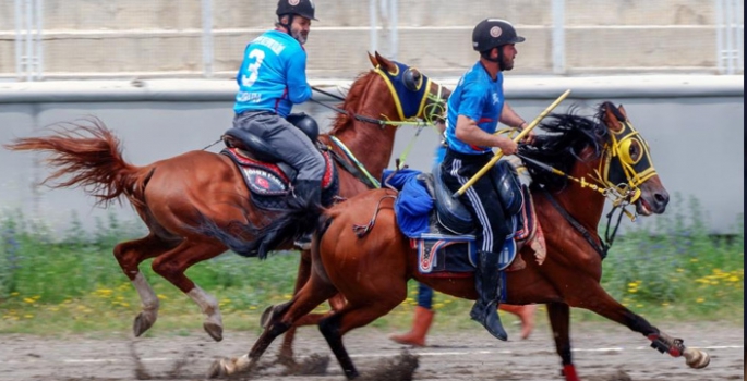 Erzurum'da cirit heyecanı sürüyor