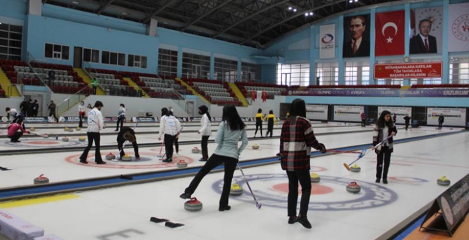 Erzurum'da curling heyecanı