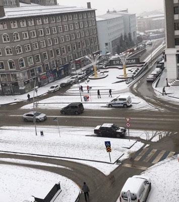 Erzurum’da kar sevinci