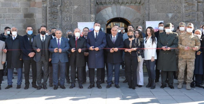 Erzurum’da Karabağ zaferi fotoğraf sergisi