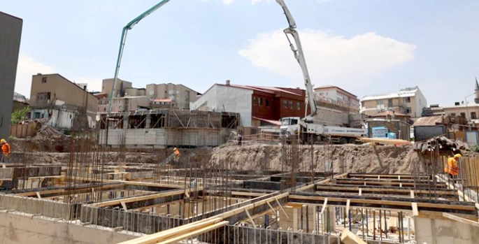 Erzurum'da kentsel dönüşüm devam ediyor