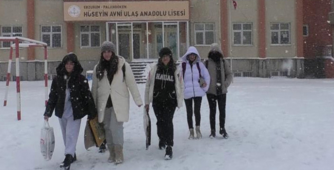 Erzurum'da okullar 1 gün tatil edildi