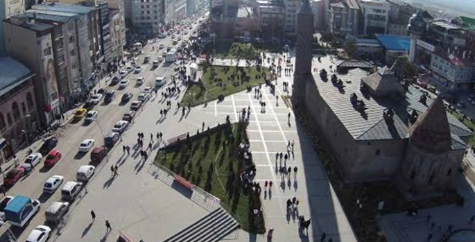 Erzurum’dan giden çok, gelen az