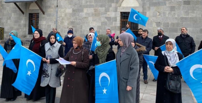 Erzurum’dan seslendiler; Bizi duyun, ayağa kalkın