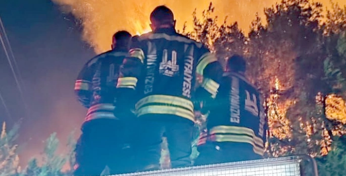 Erzurum itfaiyesi Hatay’da alevlerle savaşıyor