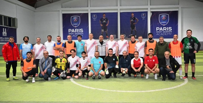 Erzurum protokolü ve medya sahaya çıktı