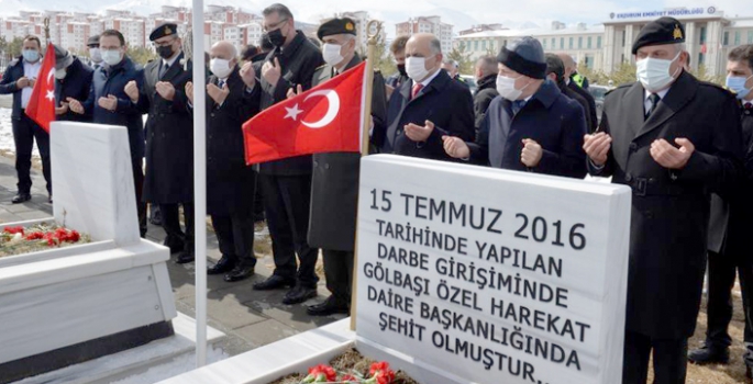 Erzurum Şehitliğinde 18 Mart töreni