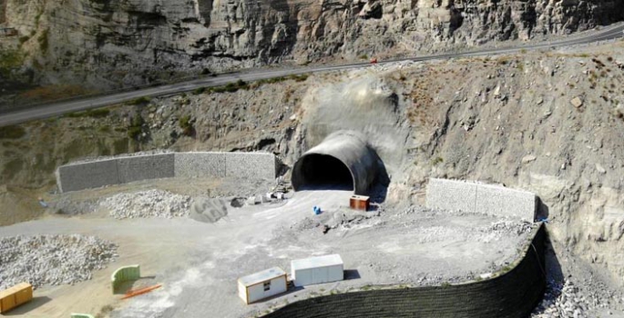 Erzurum’un çilesi bitiyor, 2 bin 246 metrelik tünelden ilk görüntü geldi