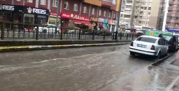 Erzurum yağmurla serinledi