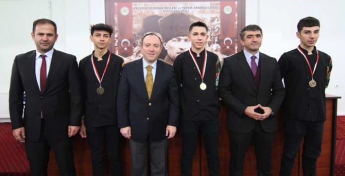 Erzurumlu öğrencilerden aşçılıkta altın başarı