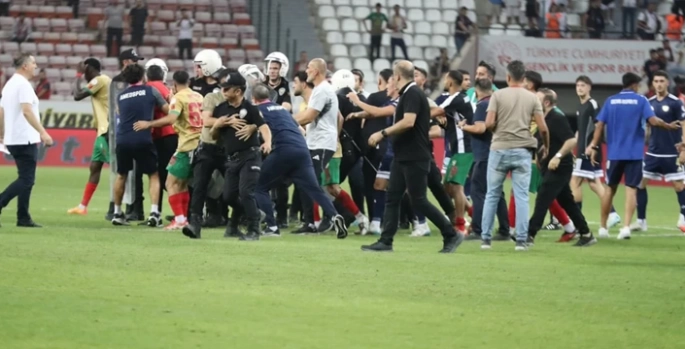 Erzurumspor’a çirkin saldırı