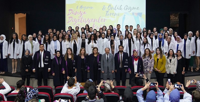 ETÜ’de önlük giyme heyecanı yaşandı