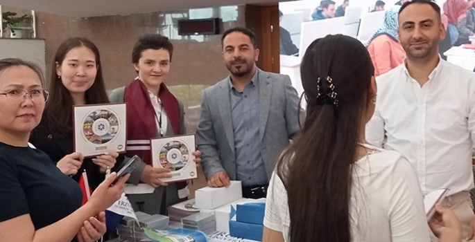 ETÜ Türk ve Kazak Üniversiteleri tanıtım fuarına katıldı
