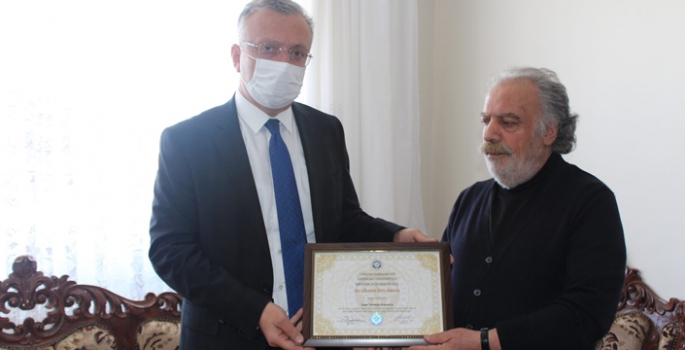 Gara şehidinin üniversite diploması ailesine teslim edildi
