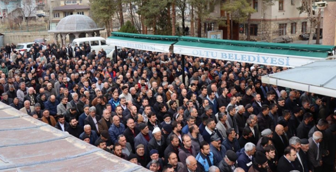 Gazi annesi son yolculuğuna uğurlandı